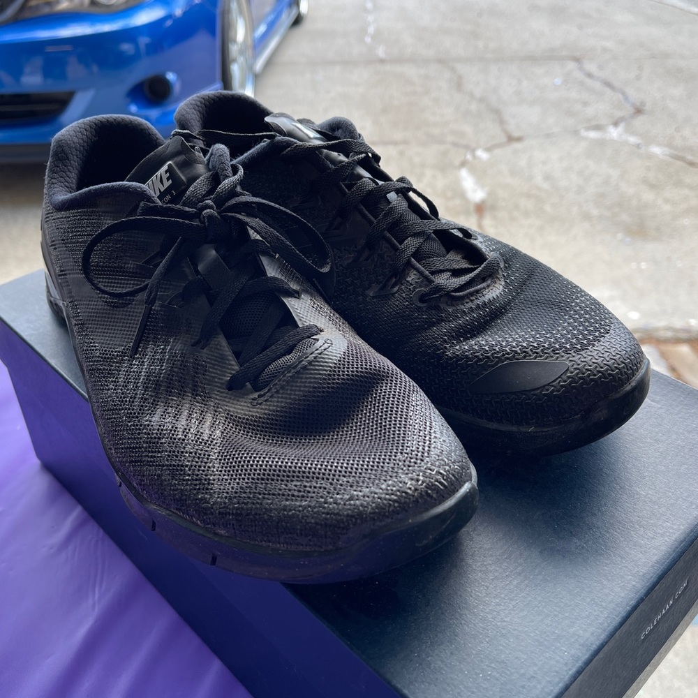 Nike Metcon 3/4 size 9